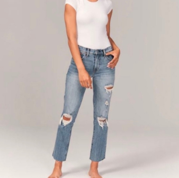 Abercrombie & Fitch The Boyfriend Mid Rise Distressed Jean Size 24/00 - Picture 5 of 5